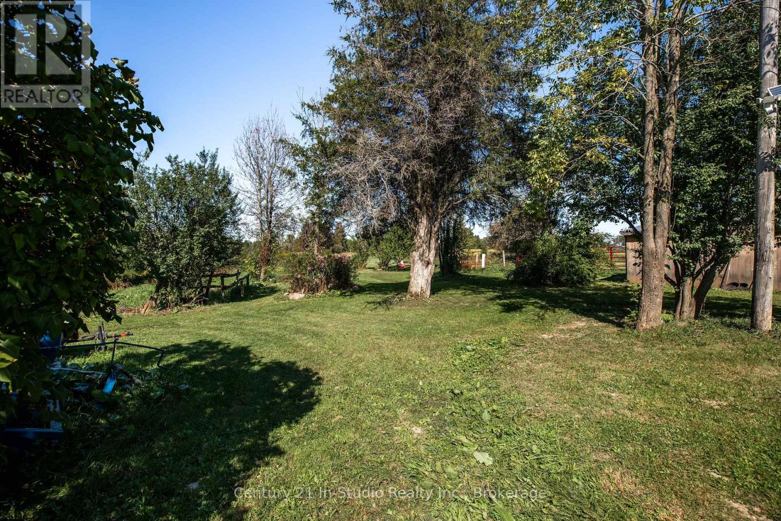 282 Elsinore Road, South Bruce Peninsula, Ontario  N0H 1A0 - Photo 17 - X12144486