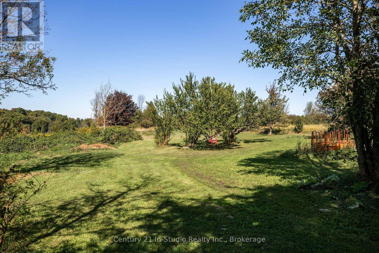 282 Elsinore Road, South Bruce Peninsula, Ontario  N0H 1A0 - Photo 18 - X12144486