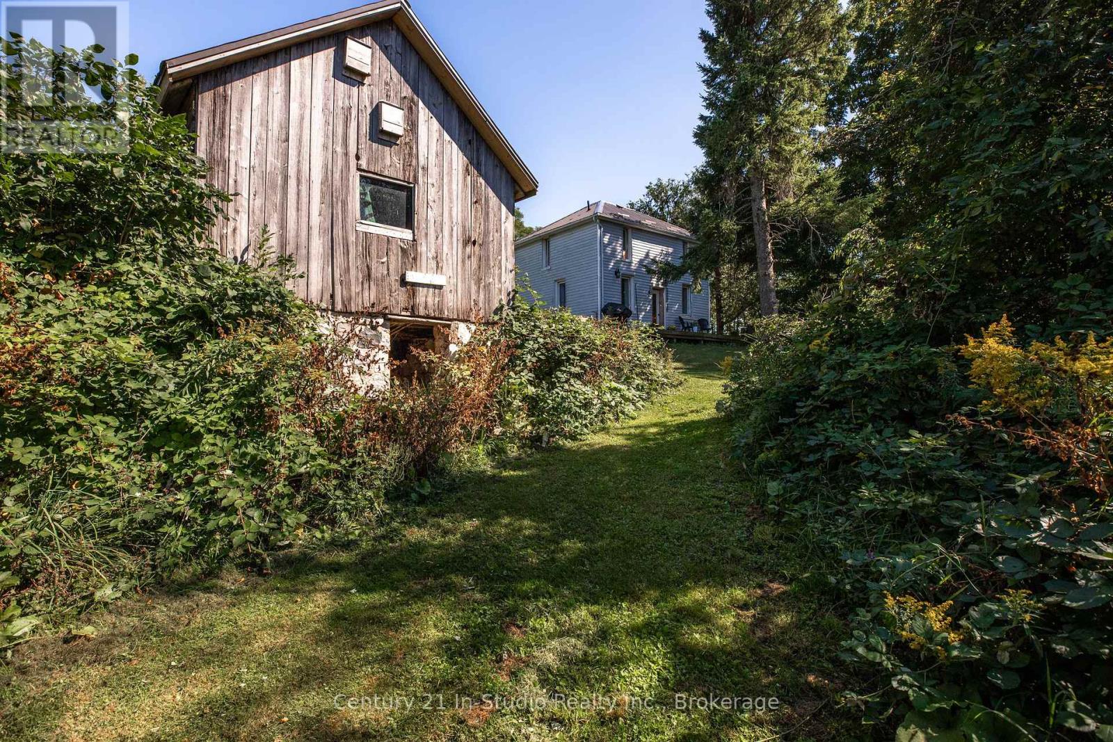 282 Elsinore Road, South Bruce Peninsula, Ontario  N0H 1A0 - Photo 21 - X12144486