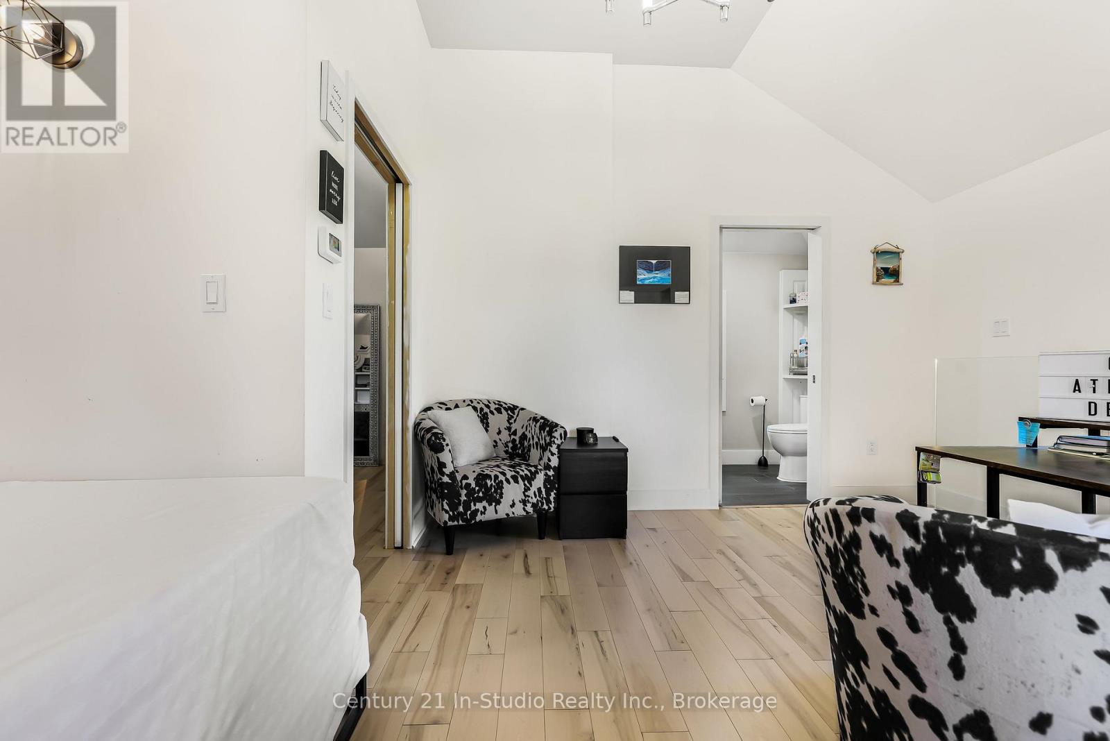 282 Elsinore Road, South Bruce Peninsula, Ontario  N0H 1A0 - Photo 37 - X12144486