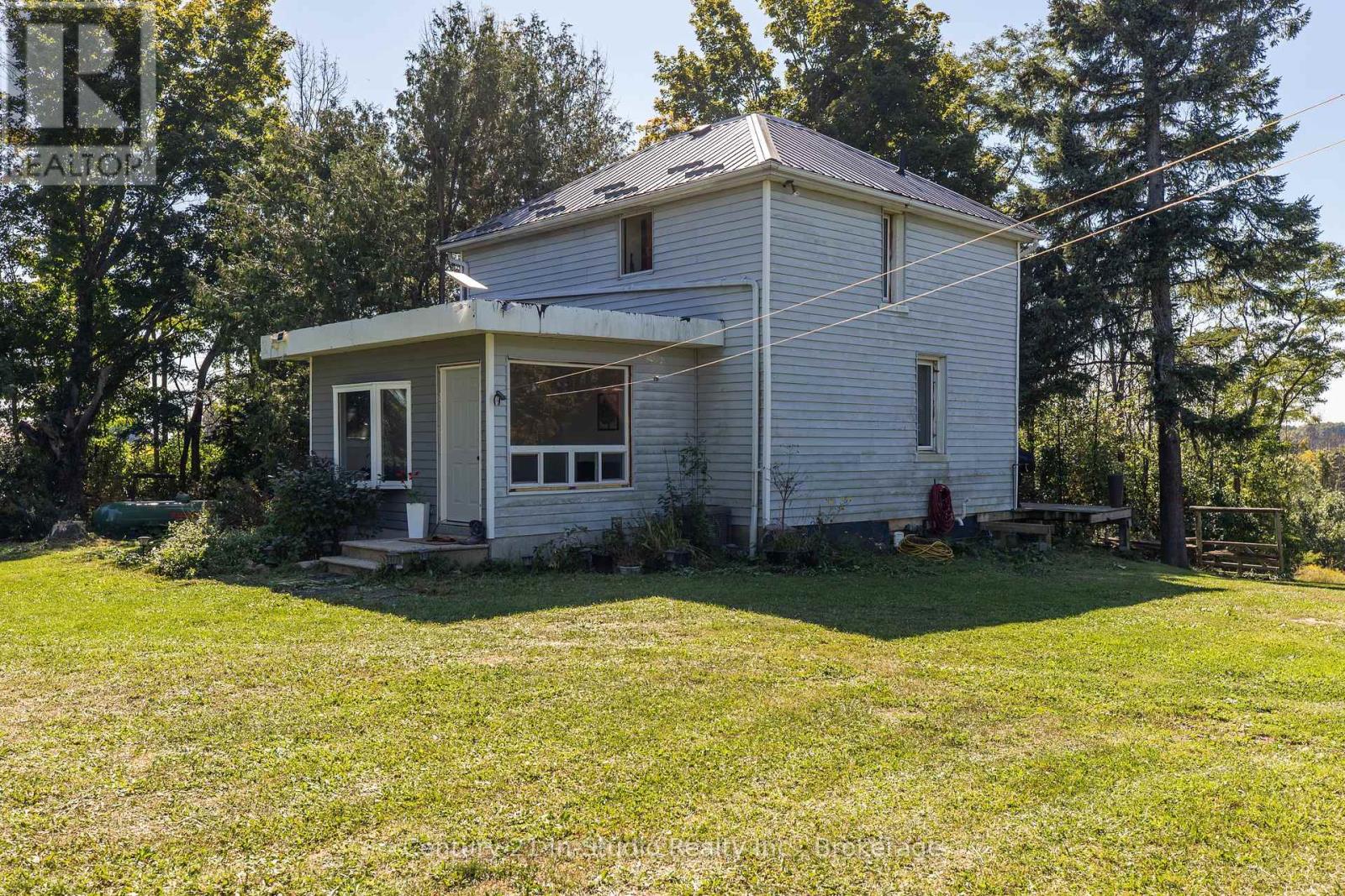 282 Elsinore Road, South Bruce Peninsula, Ontario  N0H 1A0 - Photo 4 - X12144486