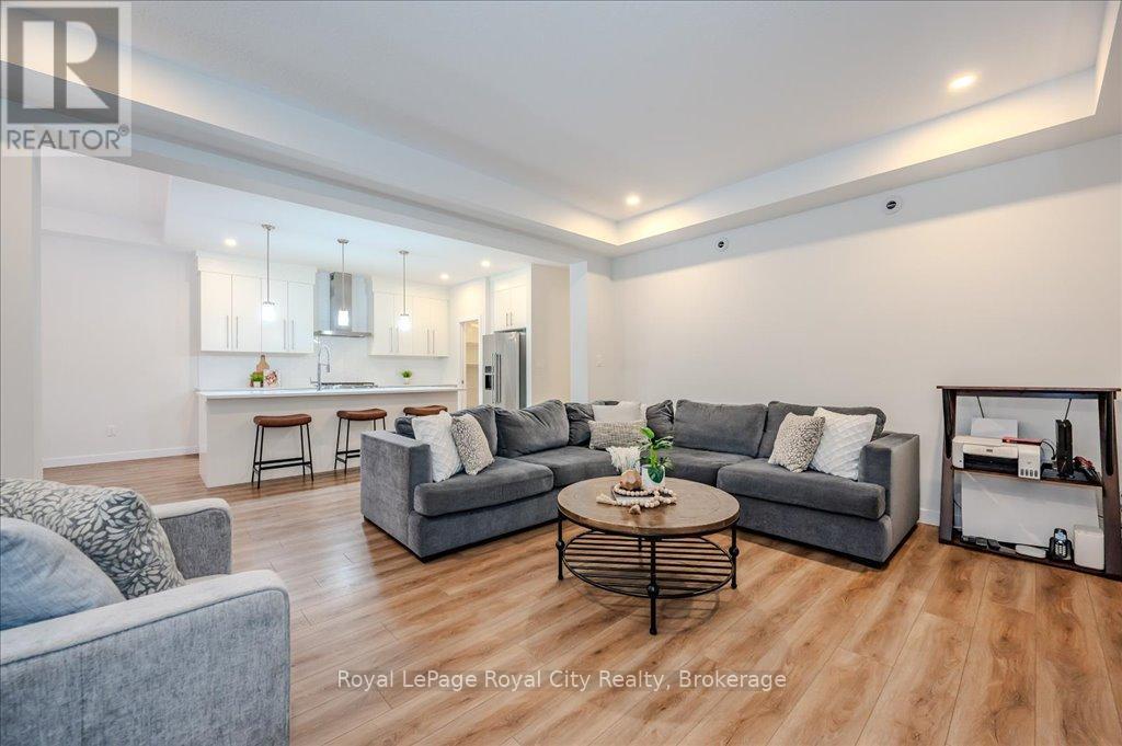 49 Ryder Avenue, Guelph, Ontario  N1G 0H1 - Photo 10 - X12144508