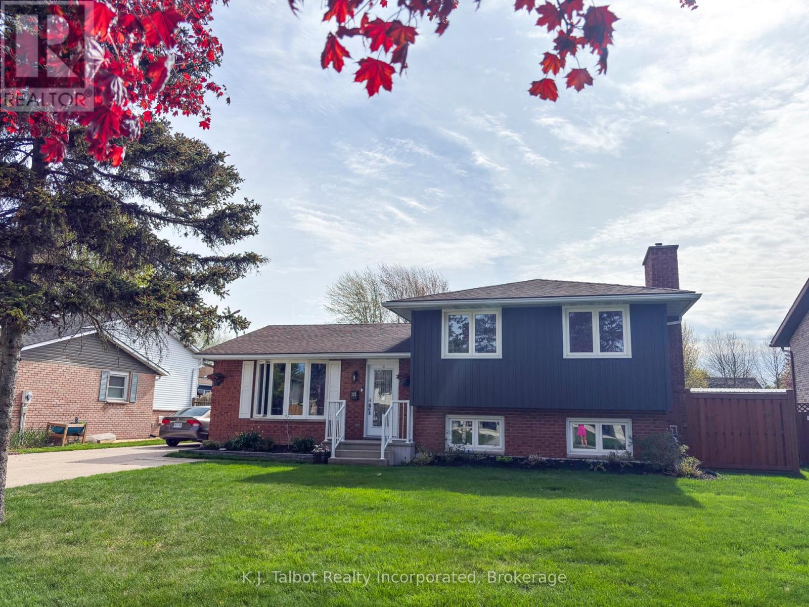 Property at 325 KROHMER DRIVE image 2