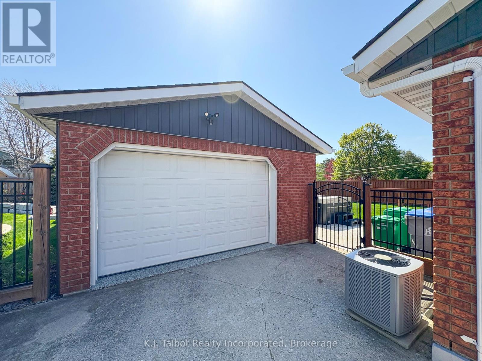 325 Krohmer Drive, Goderich, Ontario  N7A 4G8 - Photo 31 - X12144570