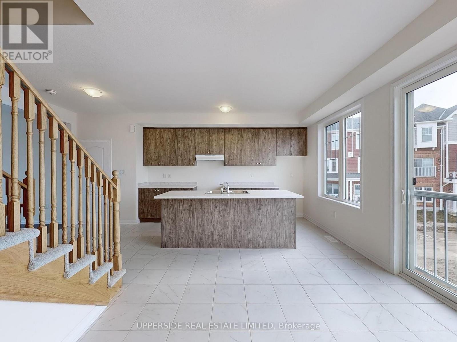 18 Lana Circle, Wasaga Beach, Ontario  L9Z 0L2 - Photo 13 - S12144533