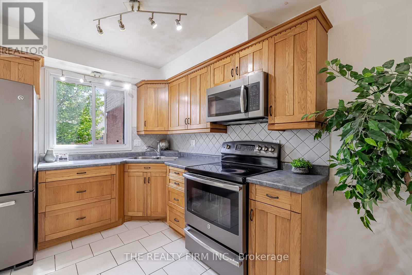 76 - 230 Clarke Road, London East, Ontario  N5W 5P5 - Photo 6 - X12144623