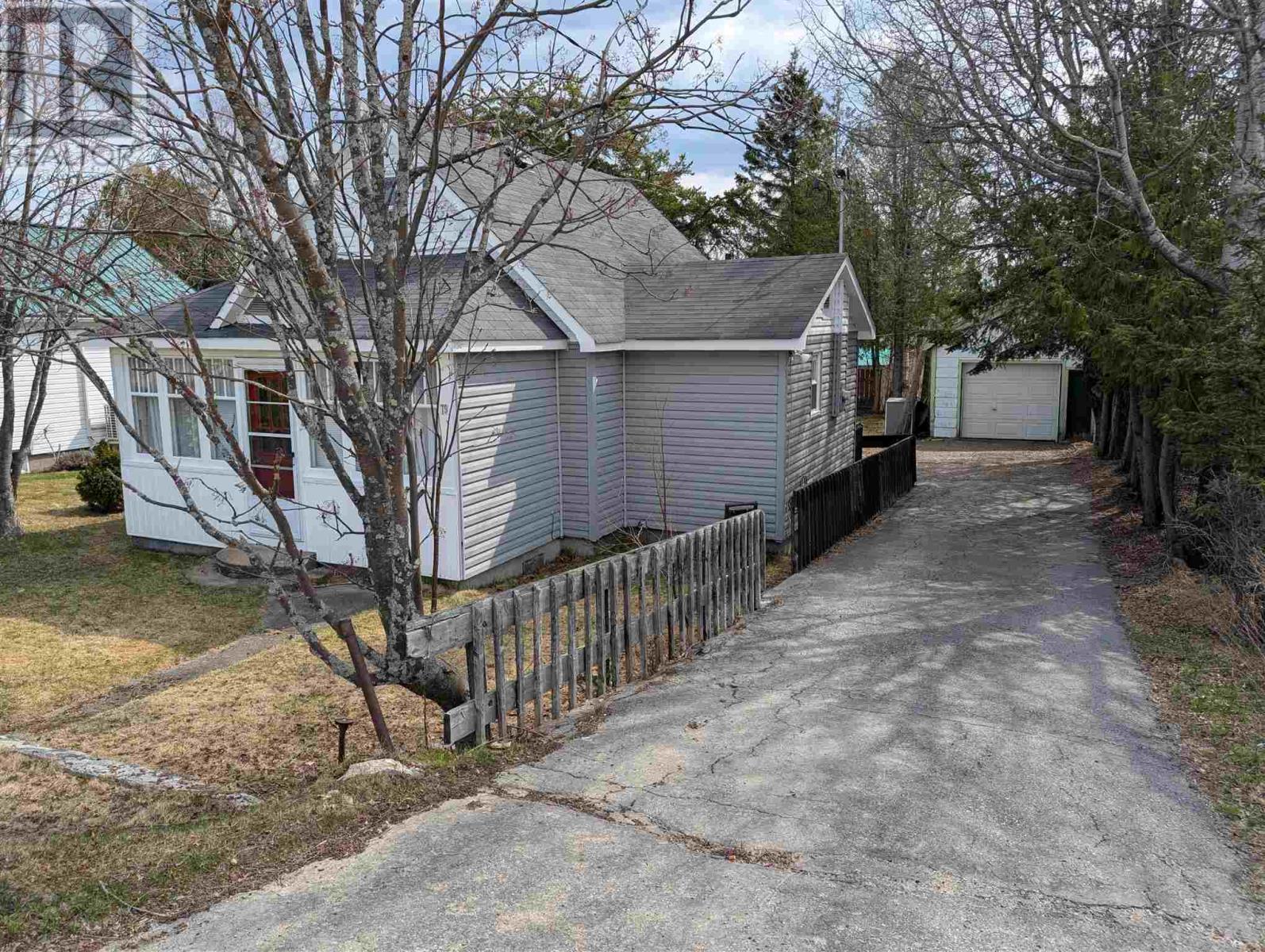 Property at 79 McKinley AVE image 2