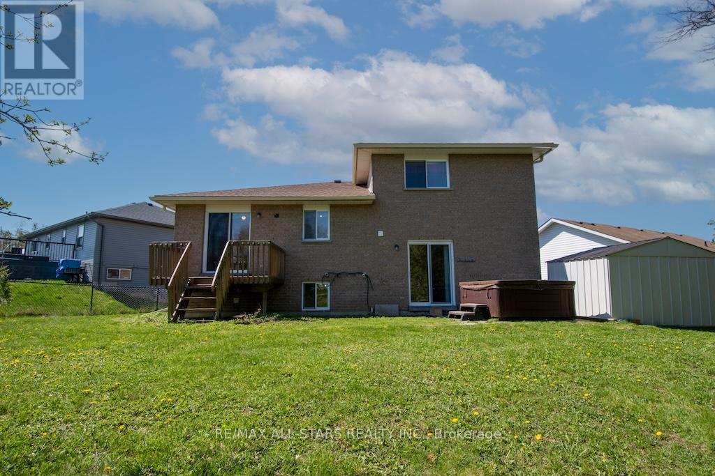 10 O'connell Court, Kawartha Lakes, Ontario  K9V 5Y1 - Photo 37 - X12144493