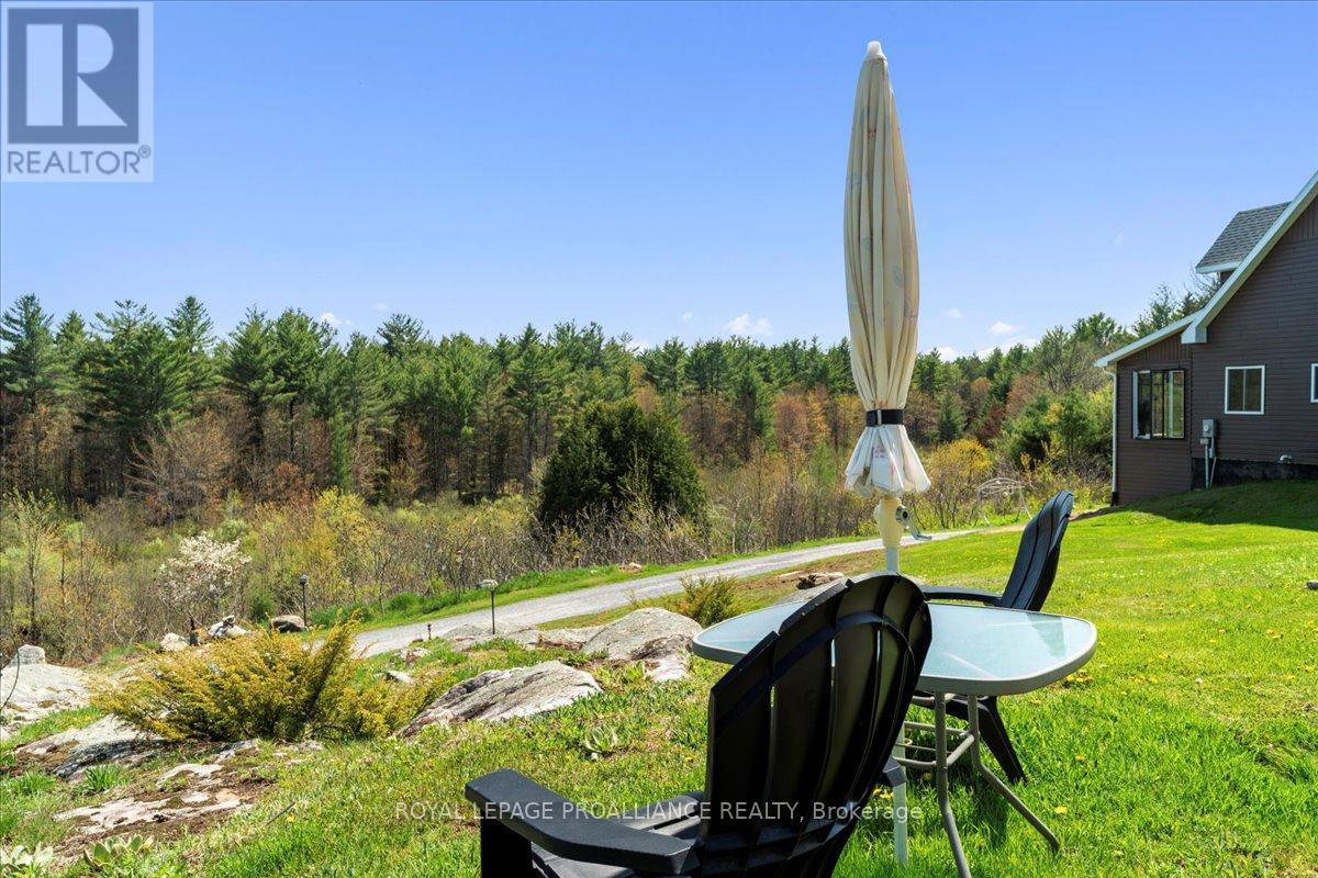 340 Deer Rock Lake Road, Addington Highlands, Ontario  K0H 1P0 - Photo 37 - X12144617
