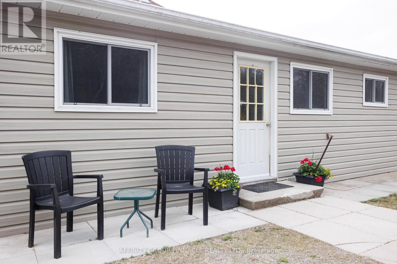 106 Coldstream Road, Kawartha Lakes, Ontario  K0M 1N0 - Photo 6 - X12144637
