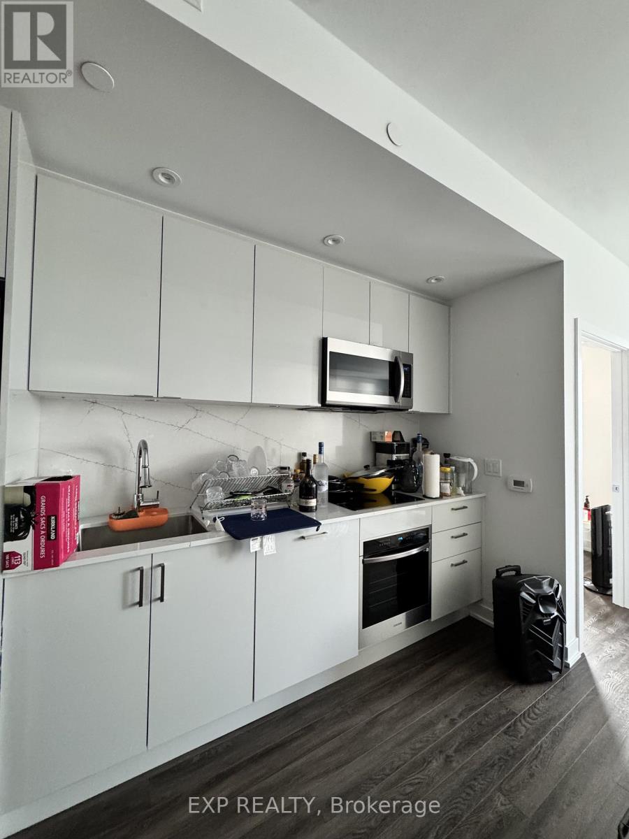 3911 - 1926 Lakeshore Boulevard W, Toronto, Ontario  M6S 1A1 - Photo 13 - W12144347