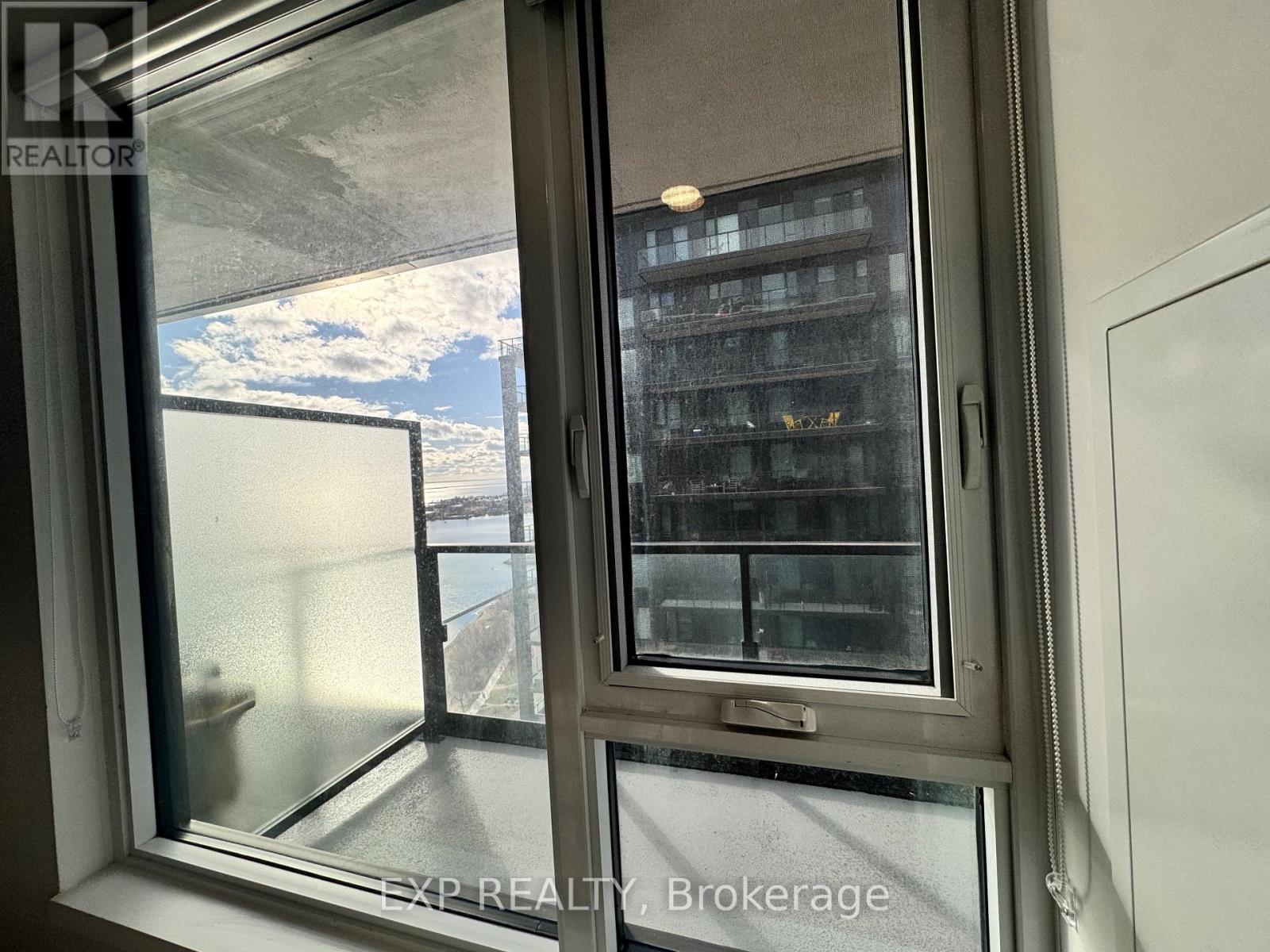3911 - 1926 Lakeshore Boulevard W, Toronto, Ontario  M6S 1A1 - Photo 6 - W12144347