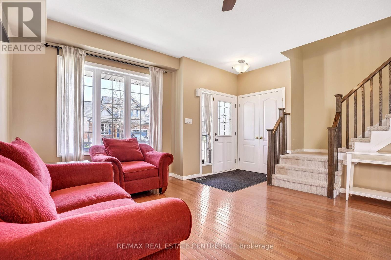 104 Oak Ridge Drive, Orangeville, Ontario  L9W 5J5 - Photo 11 - W12144352