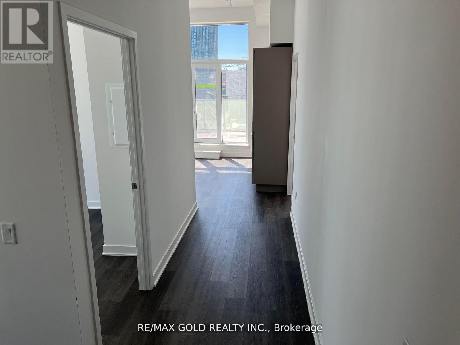 528 - 3900 Confederation Parkway, Mississauga, Ontario  L5B 0M3 - Photo 17 - W12144390