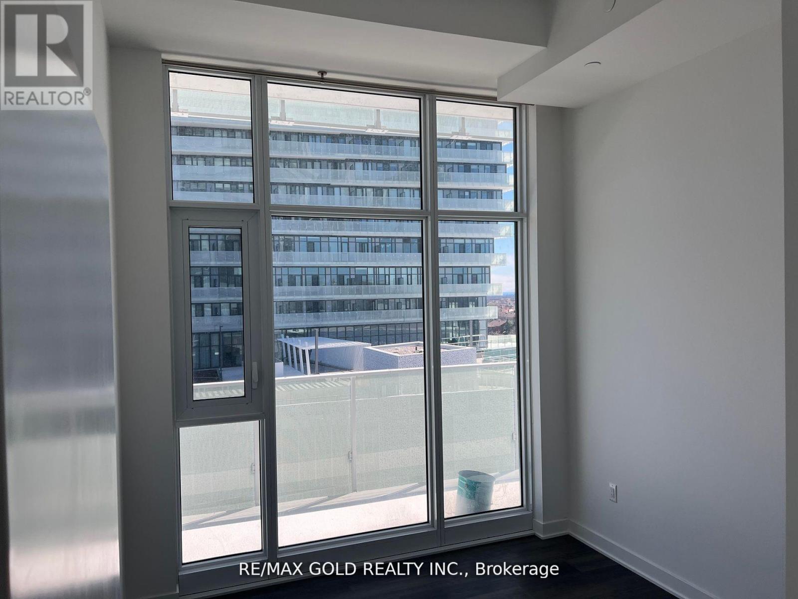 528 - 3900 Confederation Parkway, Mississauga, Ontario  L5B 0M3 - Photo 22 - W12144390