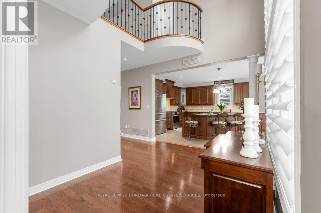 4208 Kane Crescent, Burlington, Ontario  L7M 5C1 - Photo 14 - W12144391