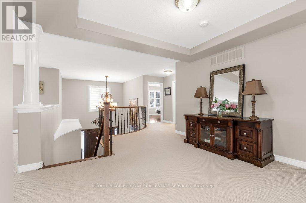 4208 Kane Crescent, Burlington, Ontario  L7M 5C1 - Photo 20 - W12144391