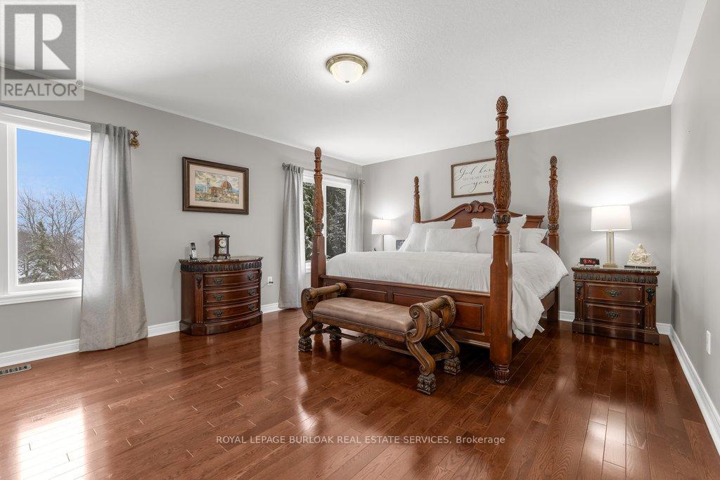 4208 Kane Crescent, Burlington, Ontario  L7M 5C1 - Photo 23 - W12144391