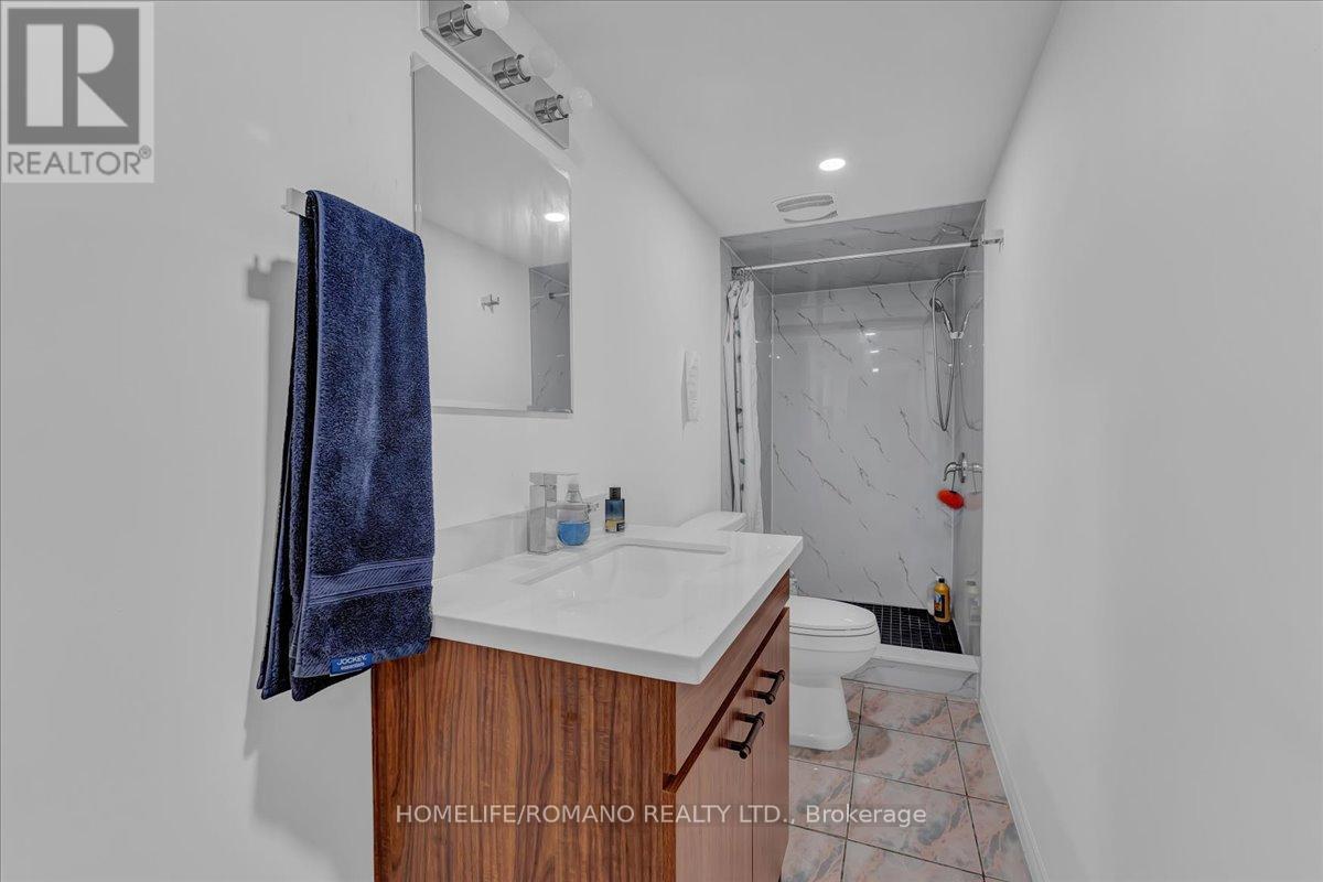 43 Hoover Crescent, Toronto, Ontario  M3N 1P4 - Photo 43 - W12144410