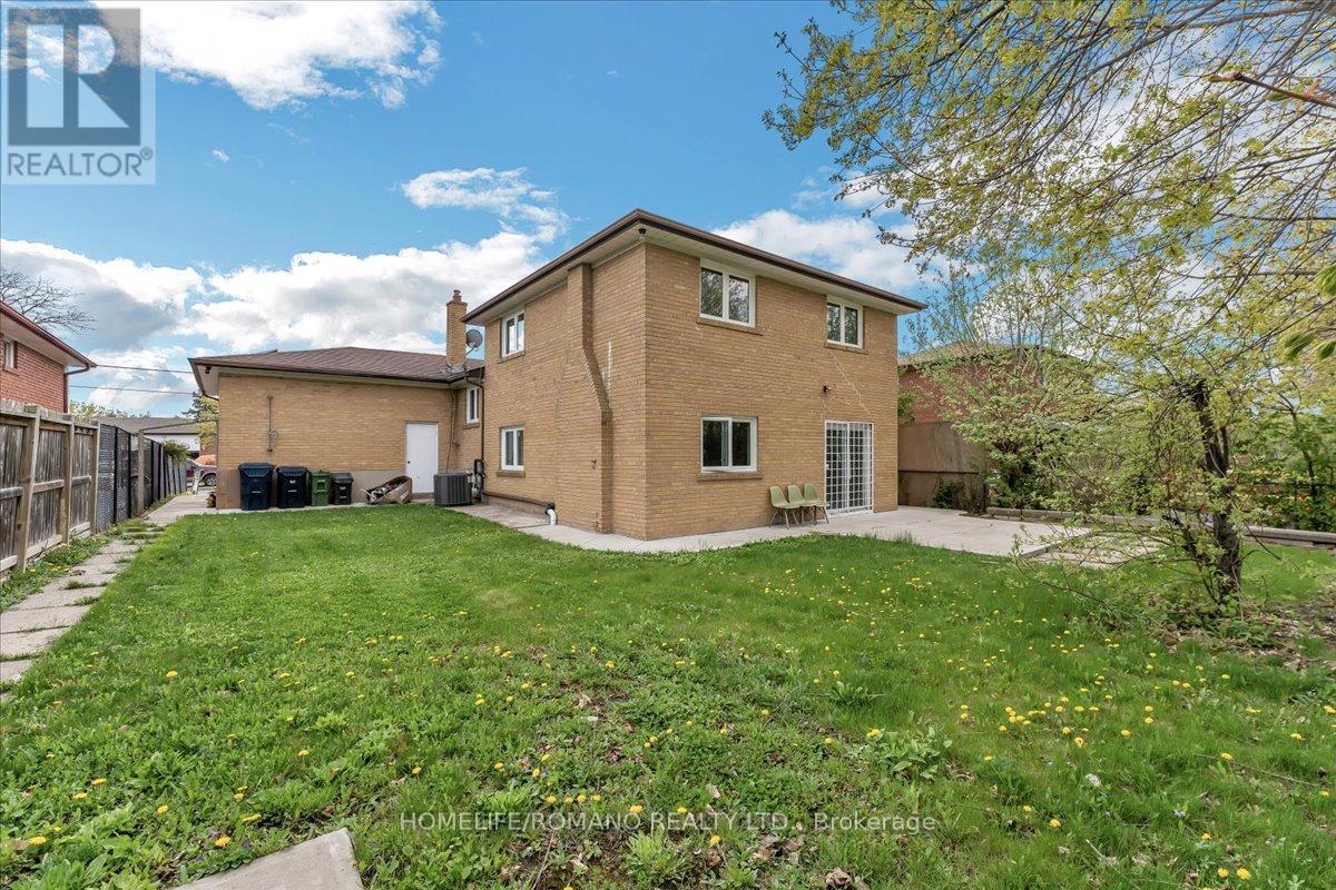 43 Hoover Crescent, Toronto, Ontario  M3N 1P4 - Photo 46 - W12144410