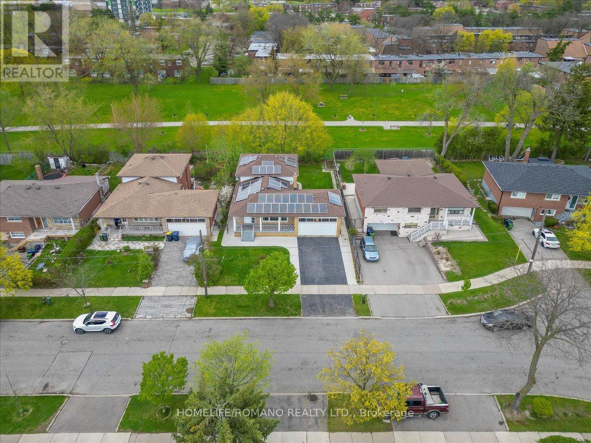 43 Hoover Crescent, Toronto, Ontario  M3N 1P4 - Photo 50 - W12144410