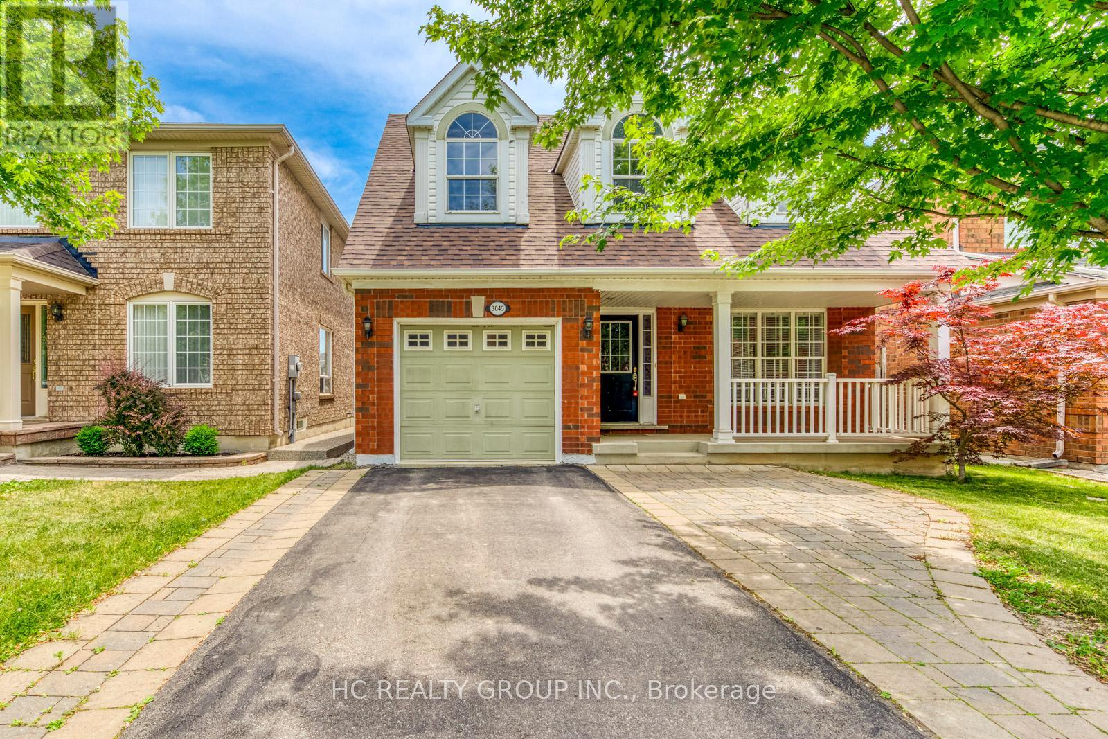 3045 Abernathy Way, Oakville (Bc Bronte Creek), Ontario  L6M 5C1 - Photo 2 - W12144452