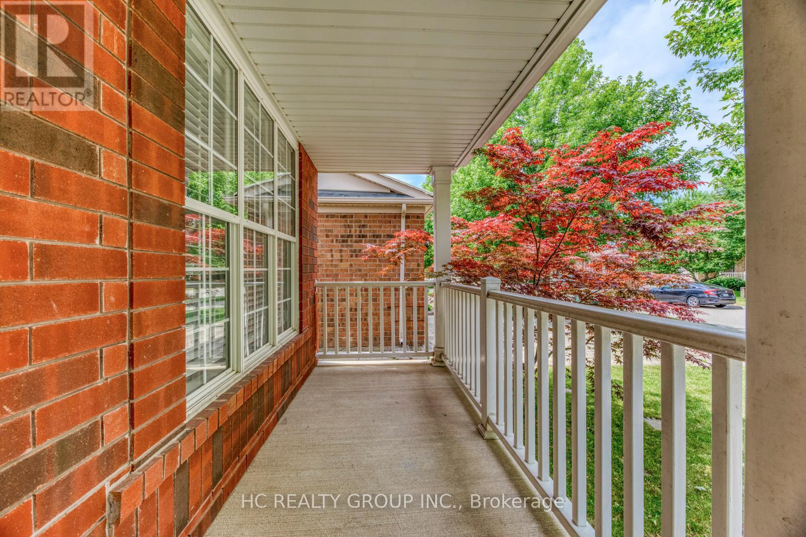 3045 Abernathy Way, Oakville (Bc Bronte Creek), Ontario  L6M 5C1 - Photo 5 - W12144452