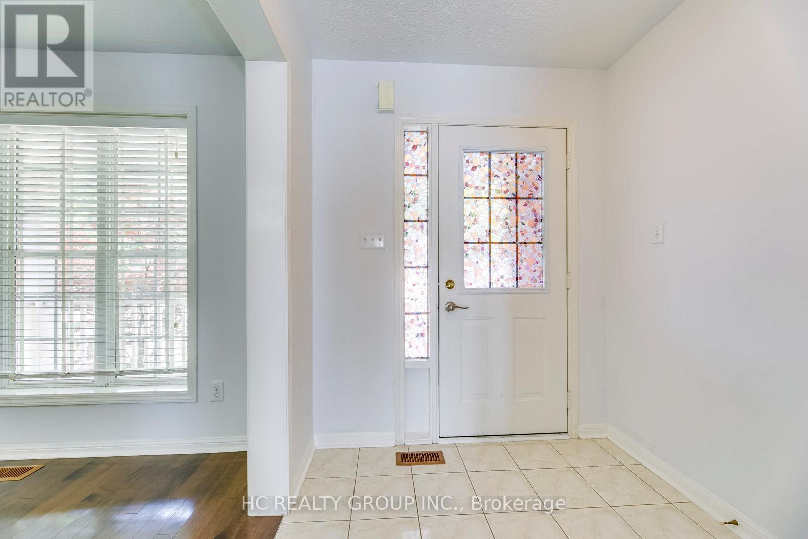 3045 Abernathy Way, Oakville (Bc Bronte Creek), Ontario  L6M 5C1 - Photo 6 - W12144452