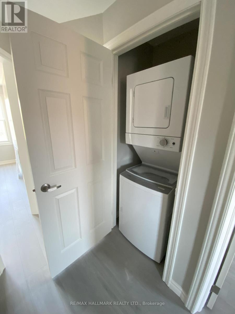 Upper - 479 Margueretta Street, Toronto, Ontario  M6H 3S6 - Photo 7 - W12144490