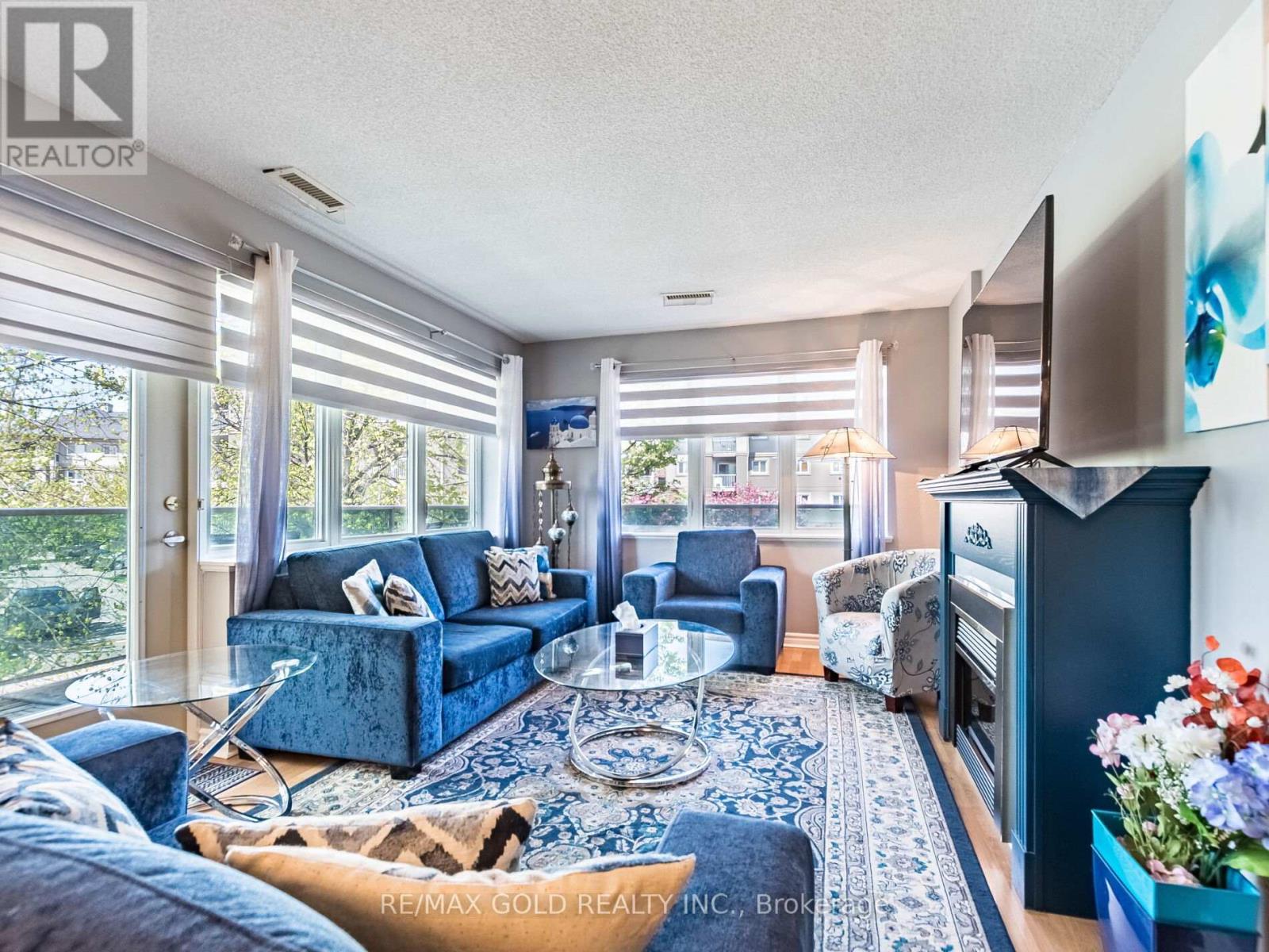 201 - 3 Dayspring Circle, Brampton, Ontario  L6P 1B7 - Photo 8 - W12144520