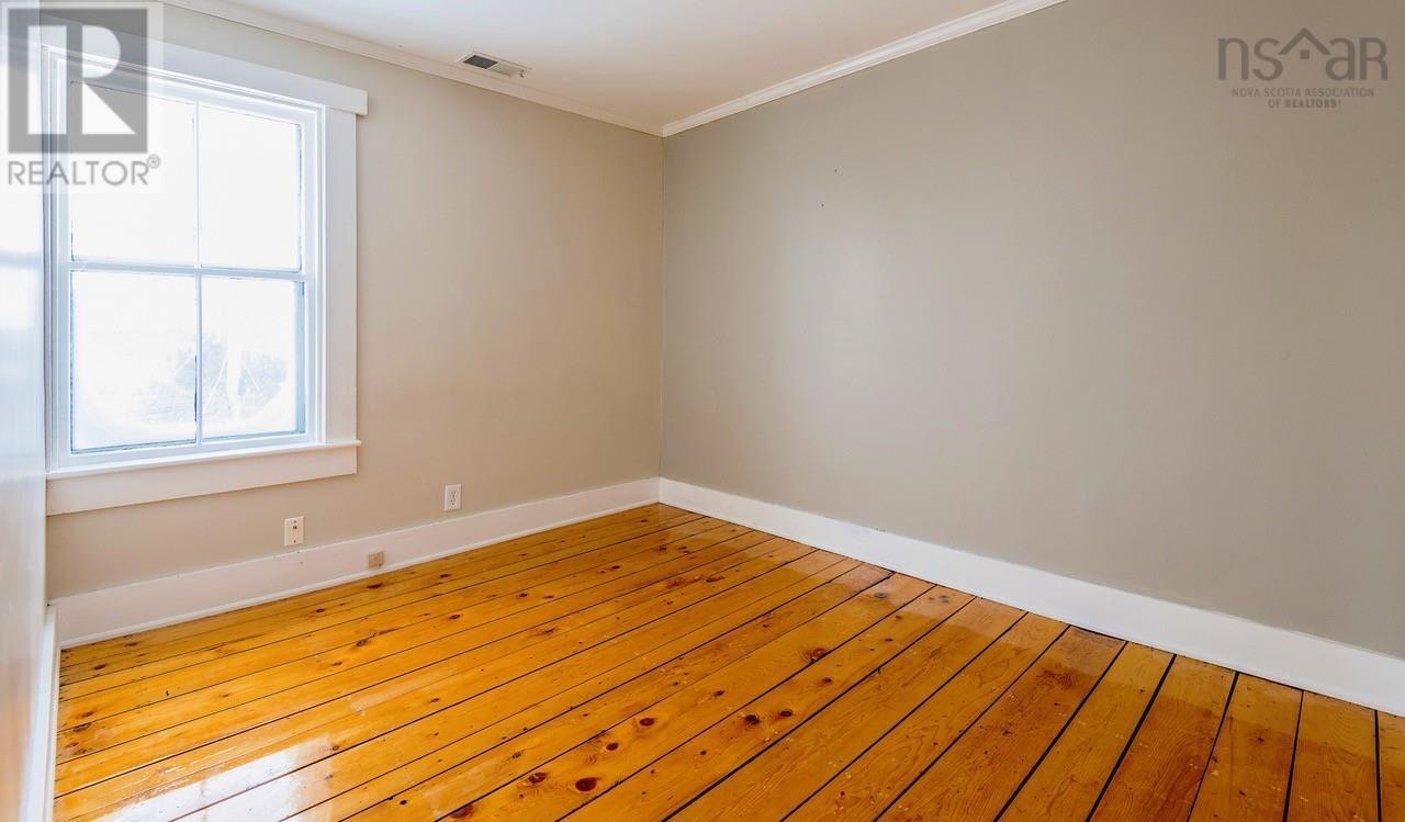 94 Hopson Street, Lunenburg, Nova Scotia  B0J 2C0 - Photo 4 - 202502724