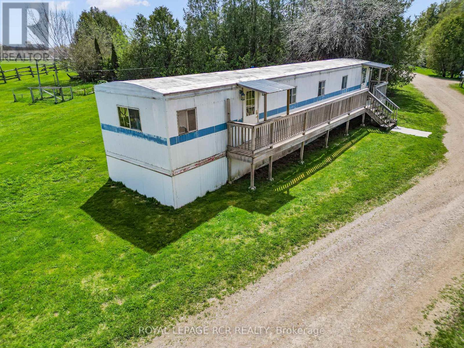 071533 10th Line, East Garafraxa, Ontario  L9W 7A1 - Photo 4 - X12144411