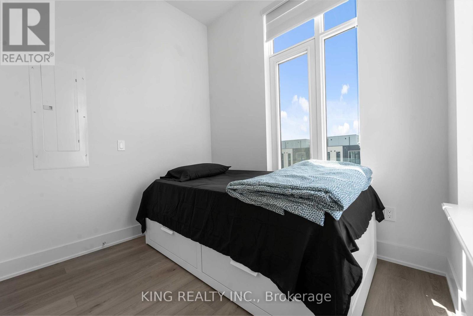 34 Andres Common, Grimsby, Ontario  L3M 0J2 - Photo 21 - X12144544