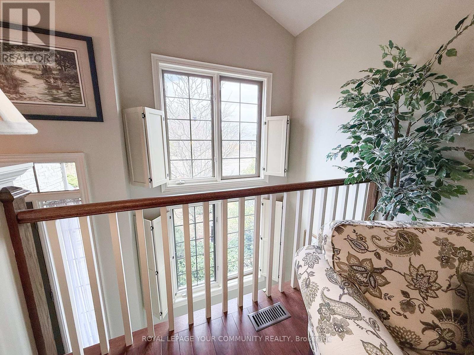 61 Frontier Drive, Niagara-On-The-Lake, Ontario  L0S 1J0 - Photo 6 - X12084805