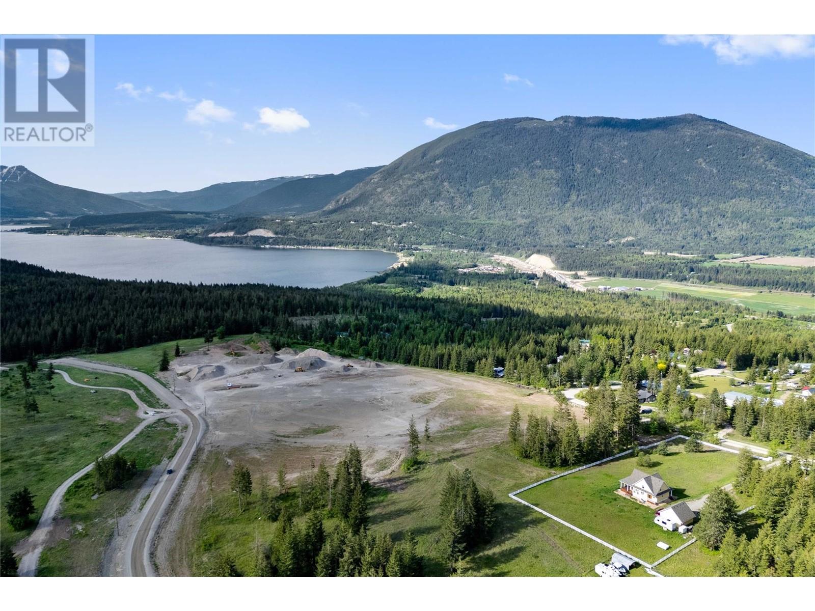 3438 Roberge Road, Tappen, BC V0E2X2
