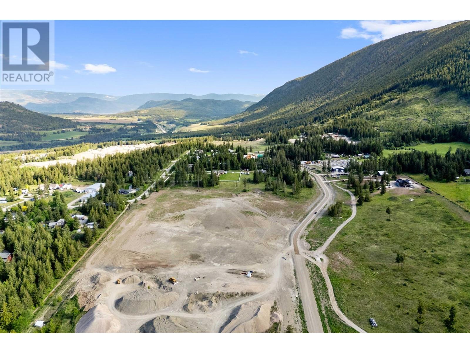 3438 Roberge Road, Tappen, BC V0E2X2