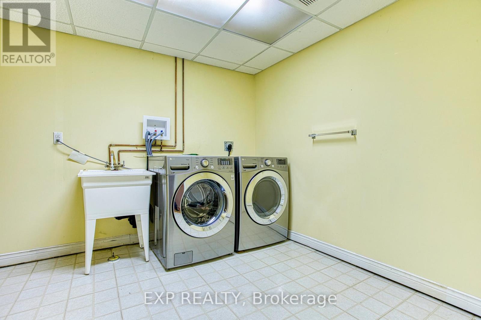 2 - 165 Main Street E, Grimsby (Grimsby East), Ontario  L3M 1P2 - Photo 22 - X12072746