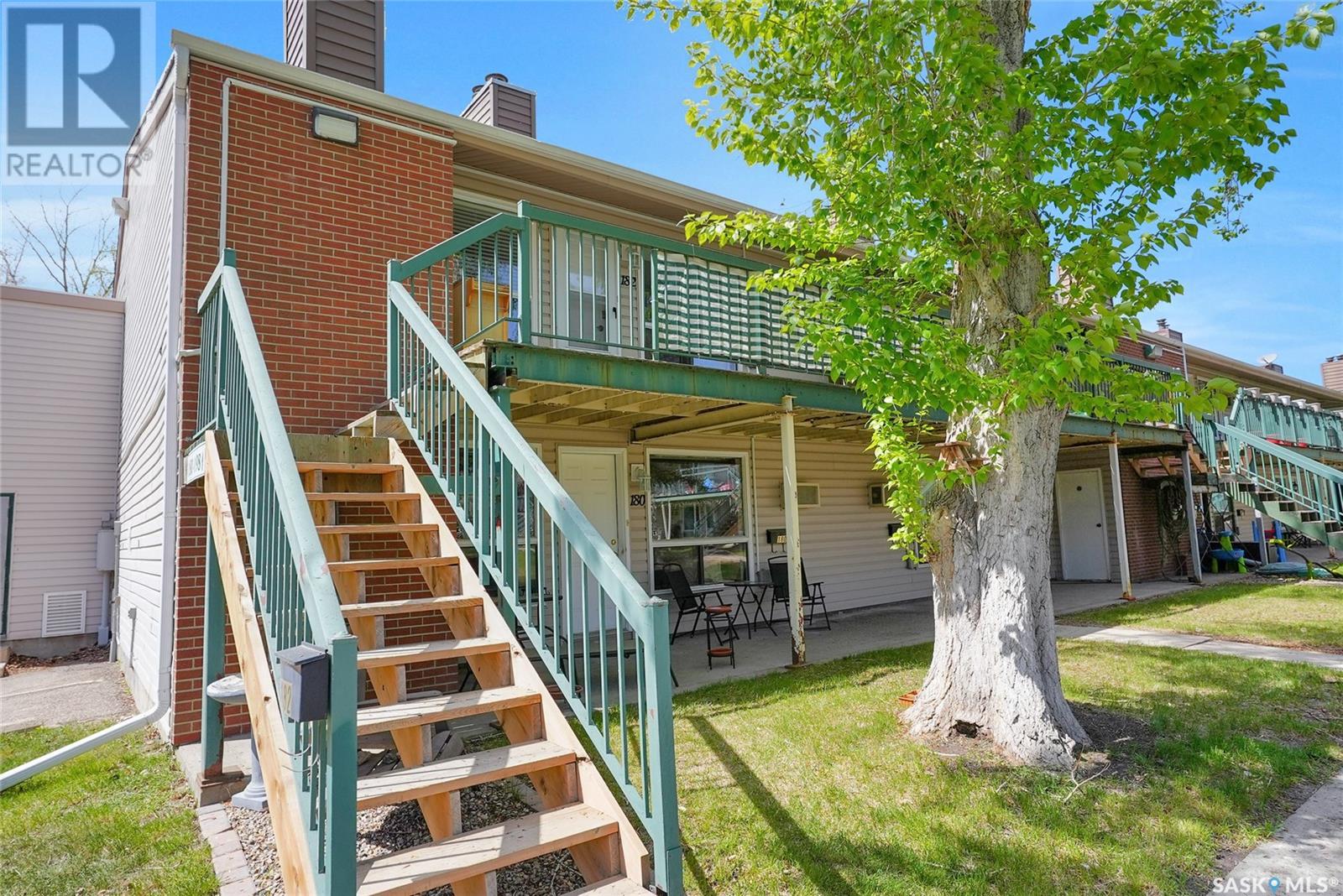 Property at 182 Gore PLACE image 2