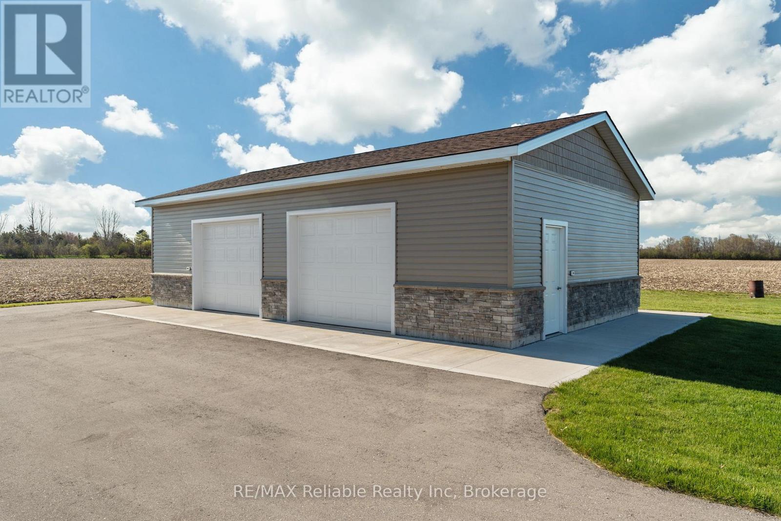 33859 Golf Course Road, Ashfield-Colborne-Wawanosh, Ontario  N7A 3Y3 - Photo 3 - X12067915