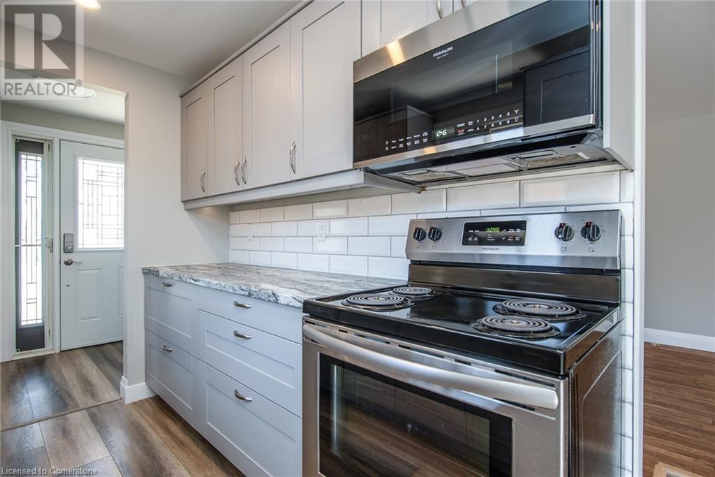 Property at 304 DINISON Place image 5
