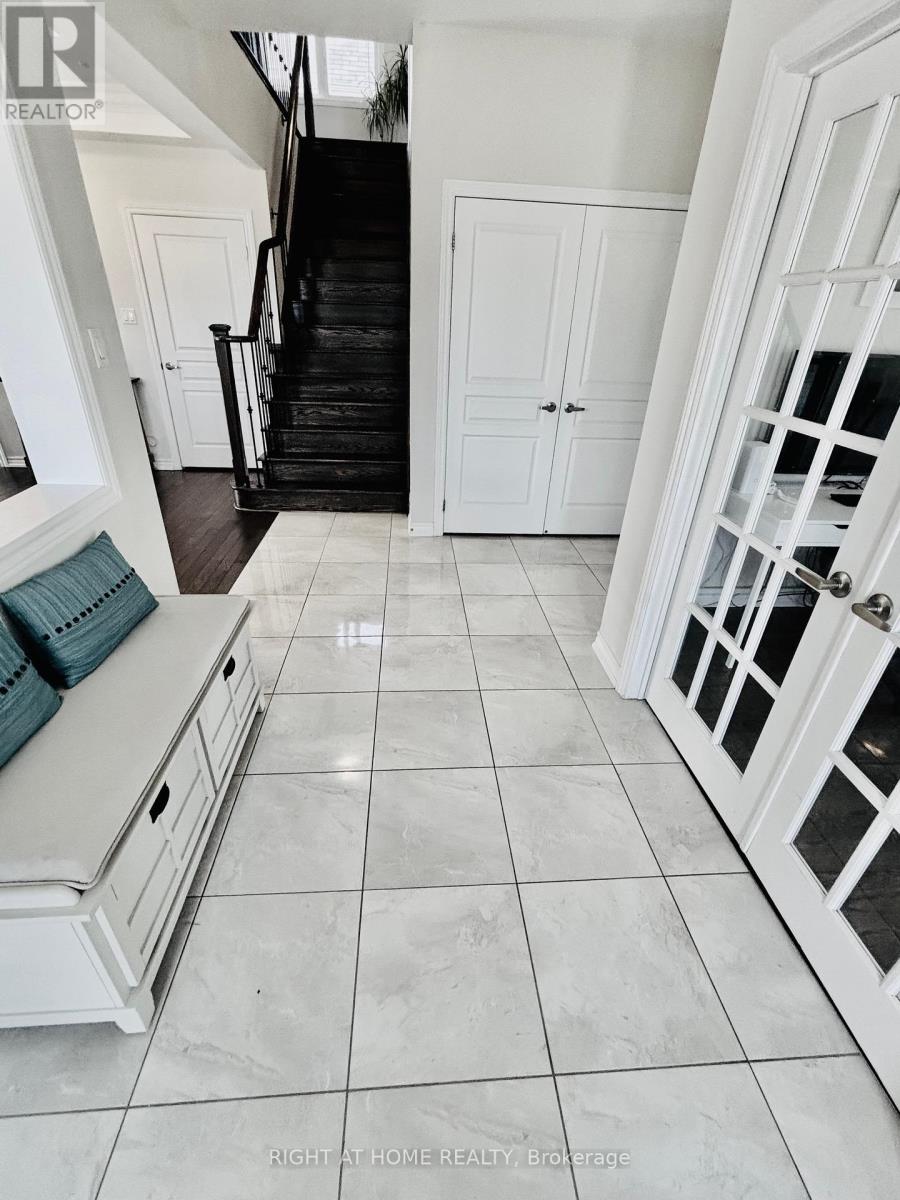 27 Roy Road, New Tecumseth, Ontario  L0G 1W0 - Photo 4 - N12061099