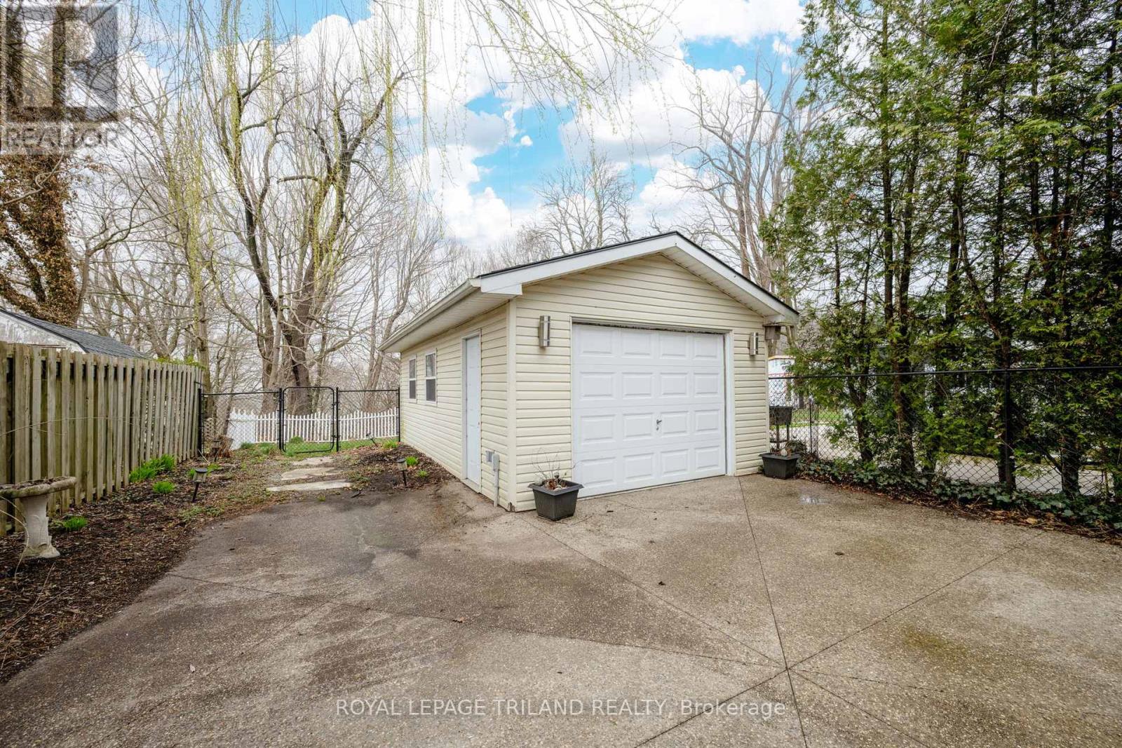 387 Front Street, Central Elgin, Ontario  N5L 1G2 - Photo 37 - X12107905