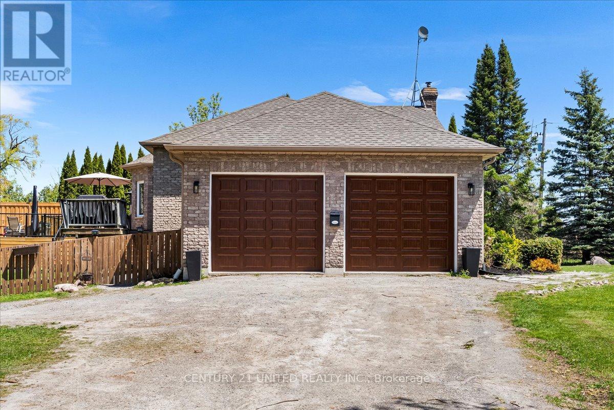 1595 Poplar Point Road, Selwyn, Ontario  K9J 6X5 - Photo 5 - X12144685