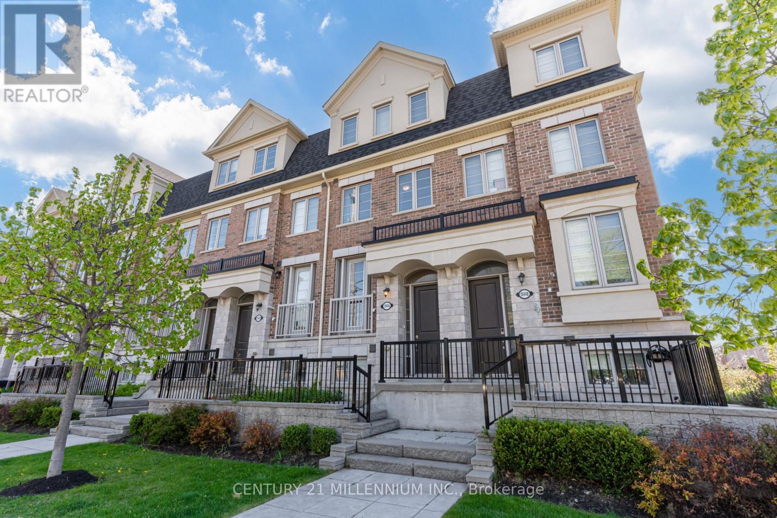 Property at 1044A ISLINGTON AVENUE image 1