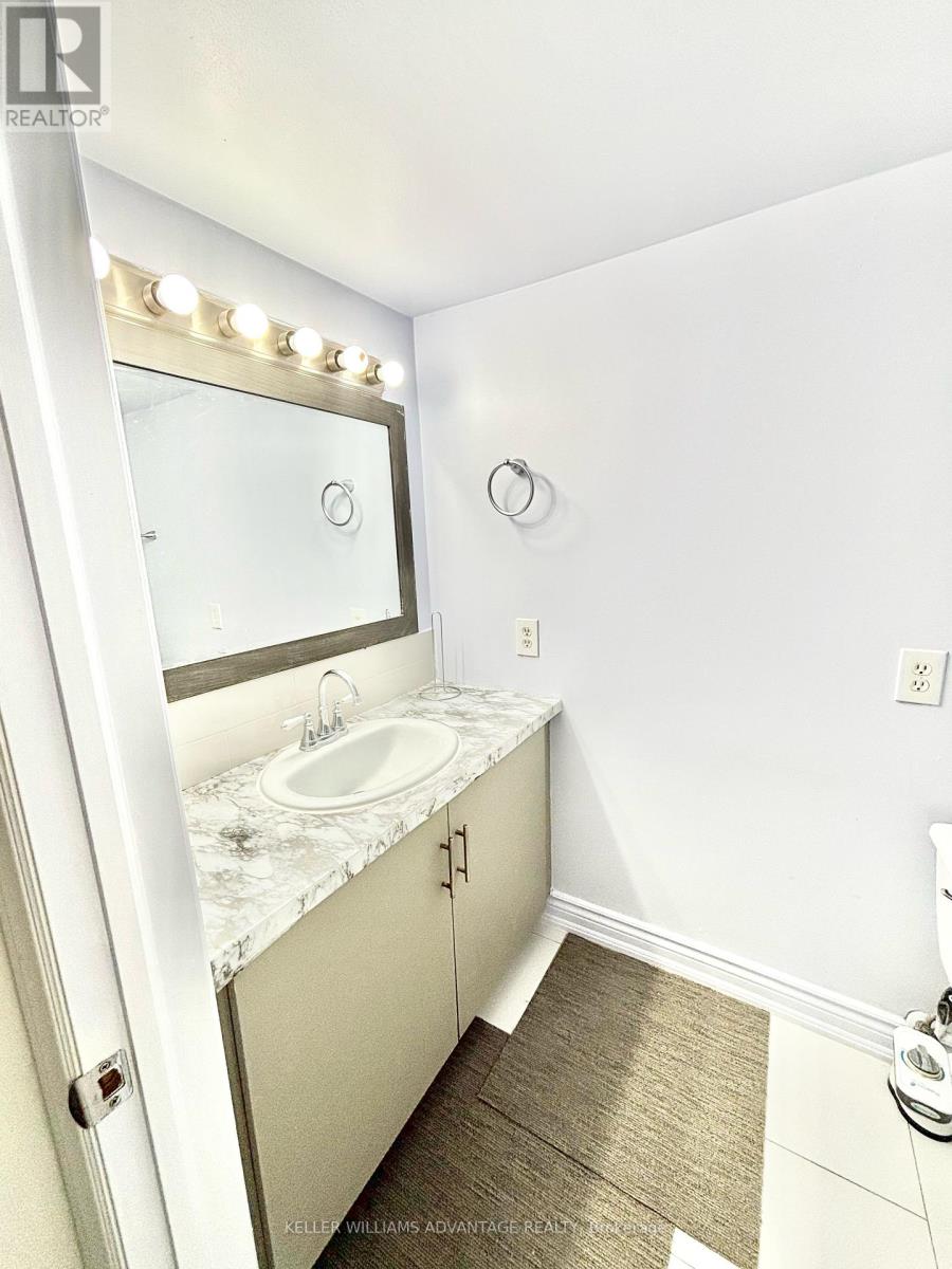 4139 Dursley Crescent, Mississauga, Ontario  L4Z 1J6 - Photo 9 - W12143203