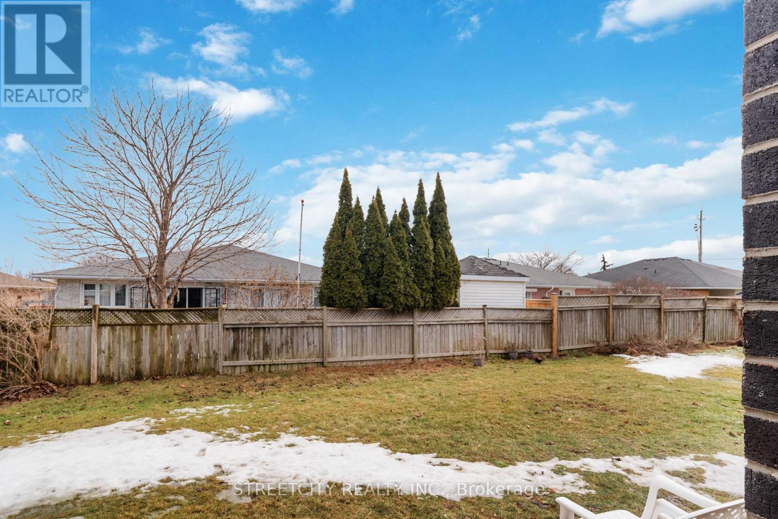 8 Welch Court, St. Thomas, Ontario  N5R 0M1 - Photo 37 - X12143977