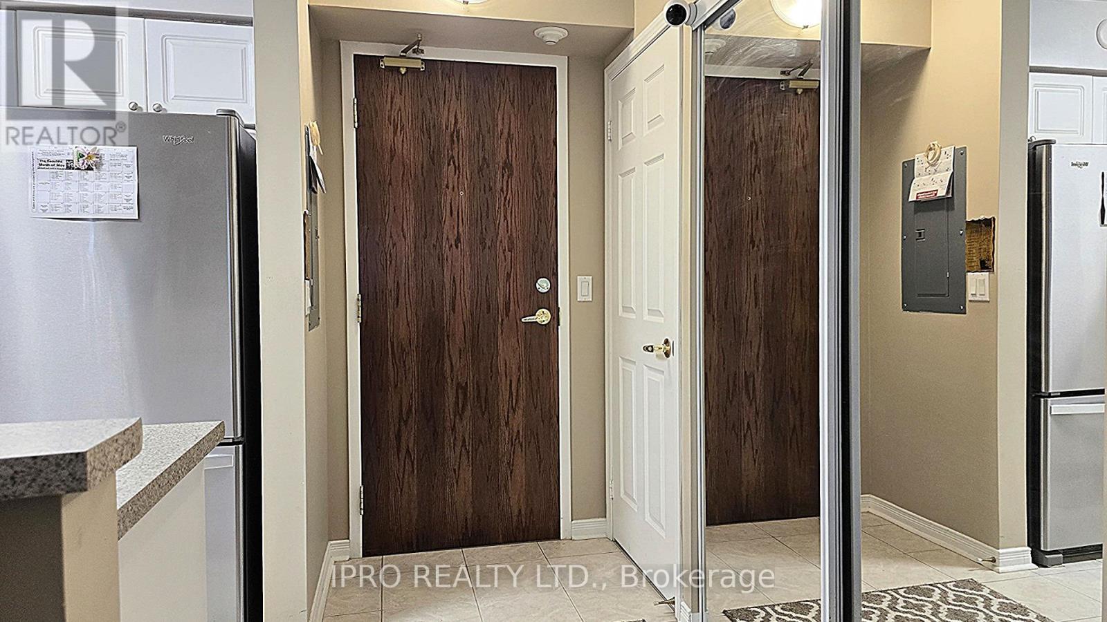 Property at 207 - 25 VIA ROSEDALE WAY image 4