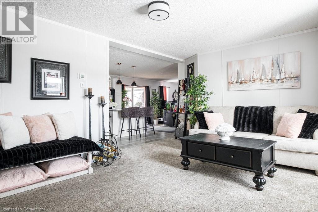 Property at 29 HICKORY Hollow image 2