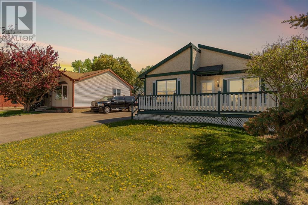 Property at 121 Fullerton Drive image 1