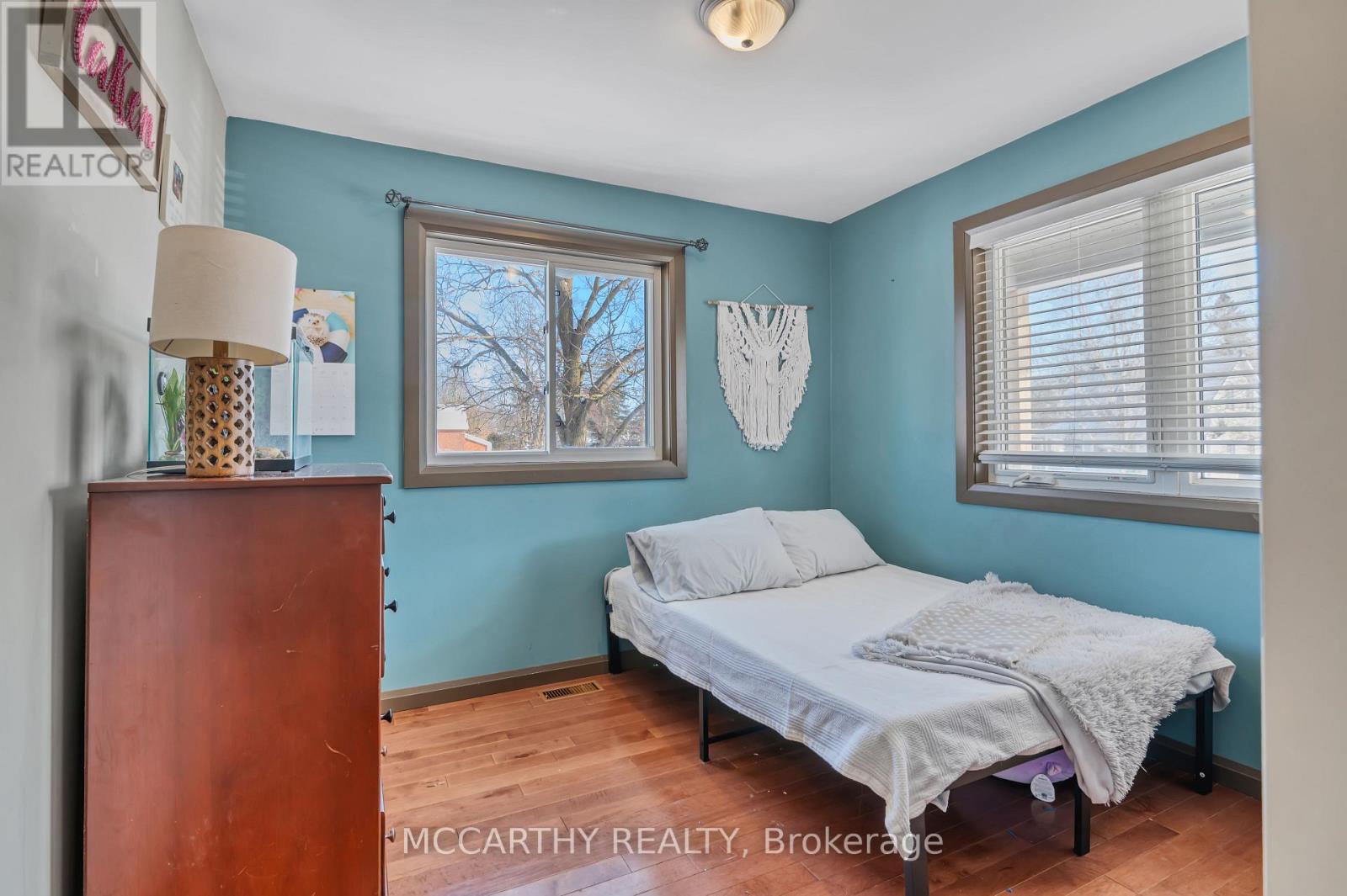 Property at 130 WELLINGTON STREET N image 5